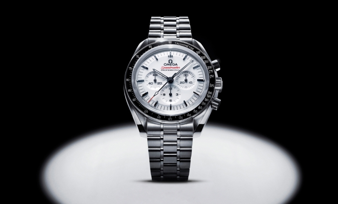 OMEGA - SPEEDMASTER - 310.30.42.50.04.001 - 白面不鏽鋼登月錶終於現身!OMEGA推出全新白色漆面Speedmaster Moonwatch