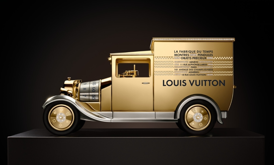 LOUIS VUITTON - 精湛工藝 - （LOUIS VUITTON CAMIONNETTE） - 連胎紋都是「LV」的復古小貨車｜Louis Vuitton Camionnette座鐘