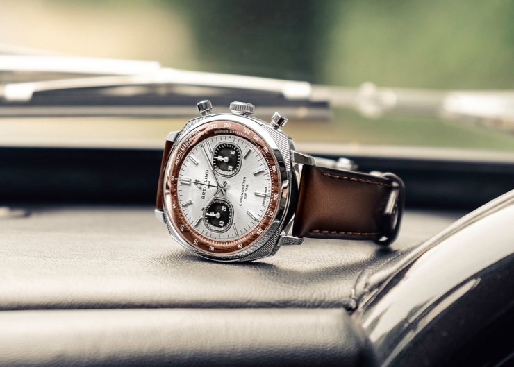 007傳奇座駕化身腕間時計：BREITLING以Top Time重現Aston Martin DB5經典美學 