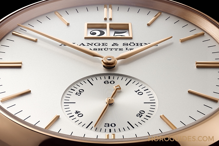 A. LANGE & SÖHNE - SAXONIA - 381.026 - 古典銀白色面盤登場｜朗格Saxonia Outsize Date再次演繹