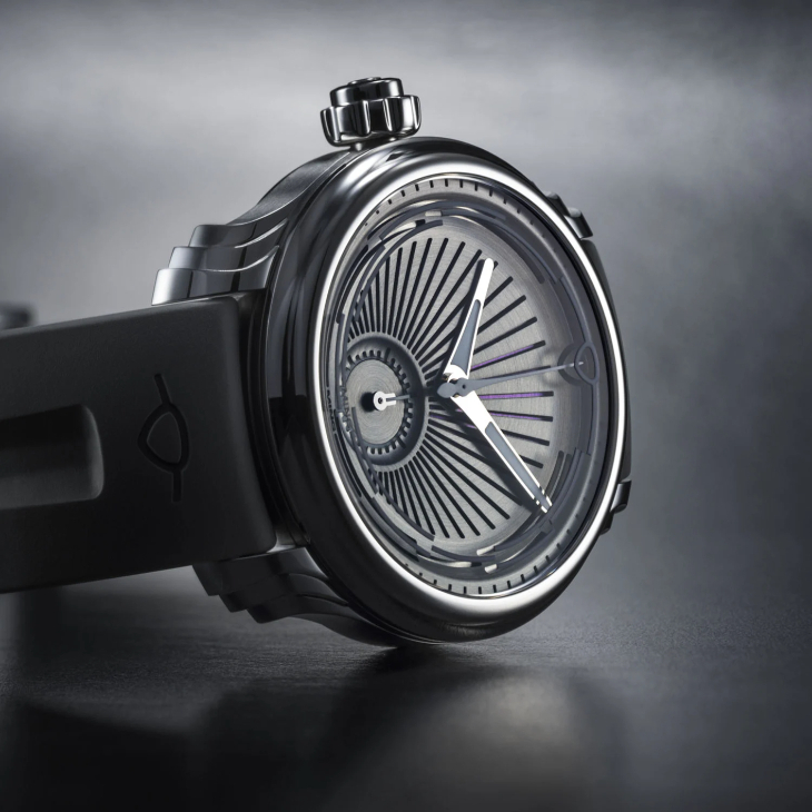 MING - 更內斂的進化 | MING 57.04 Phoenix 再詮釋左冠單按把計時碼錶