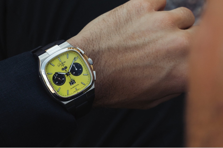 GLASHÜTTE ORIGINAL - Vintage - 1-37-02-20-02-70 - 70年代的腕間未來|GLASHÜTTE ORIGINAL Seventies Chronograph Panorama Date限量新色登場