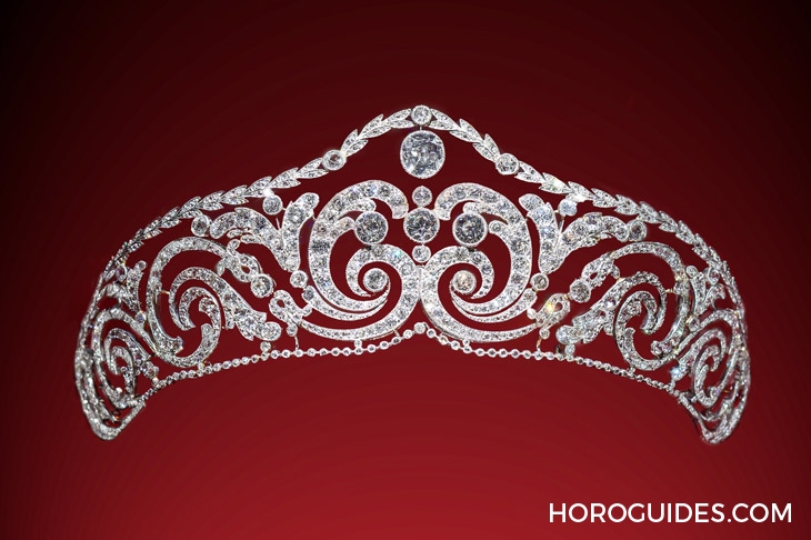 CARTIER - 她們的冠冕珍藏現身《百樣玲瓏──卡地亞與女性》特展＠香港故宮文化博物館