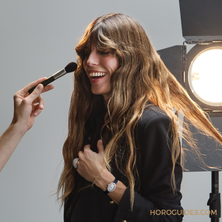 CARTIER - BAIGNOIRE - WGBA0018 - 法國名媛Lou Doillon戴出Cartier Baignoire既是珠寶也是錶的雙重魅力