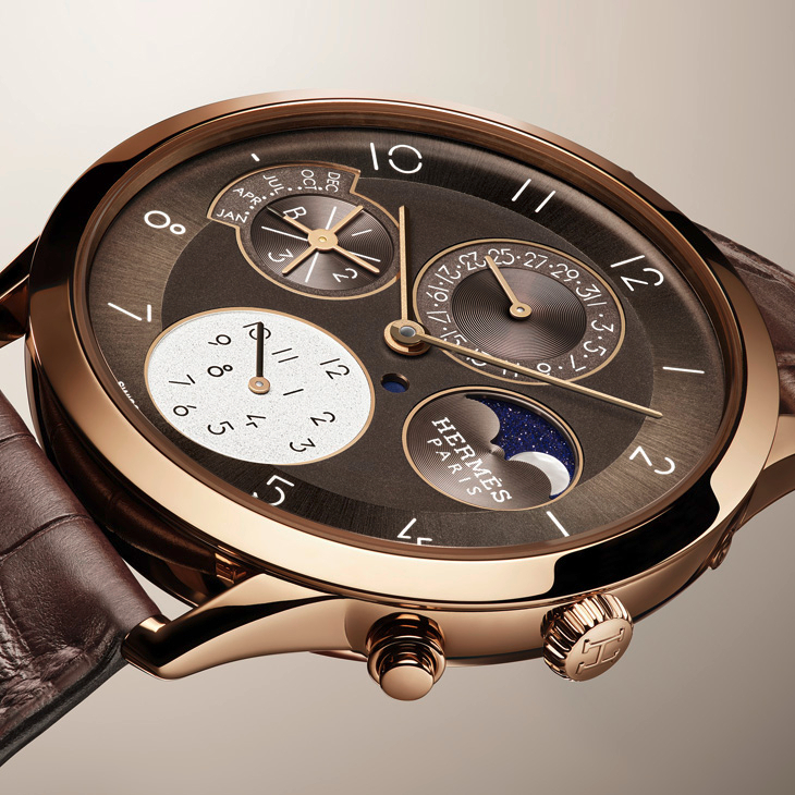 HERMES - Slim dʼHermès - W041406WW00 - 玫瑰金棕面，Hermès Slim d’Hermès Quantième Perpétuel萬年曆腕錶延伸新作亮相