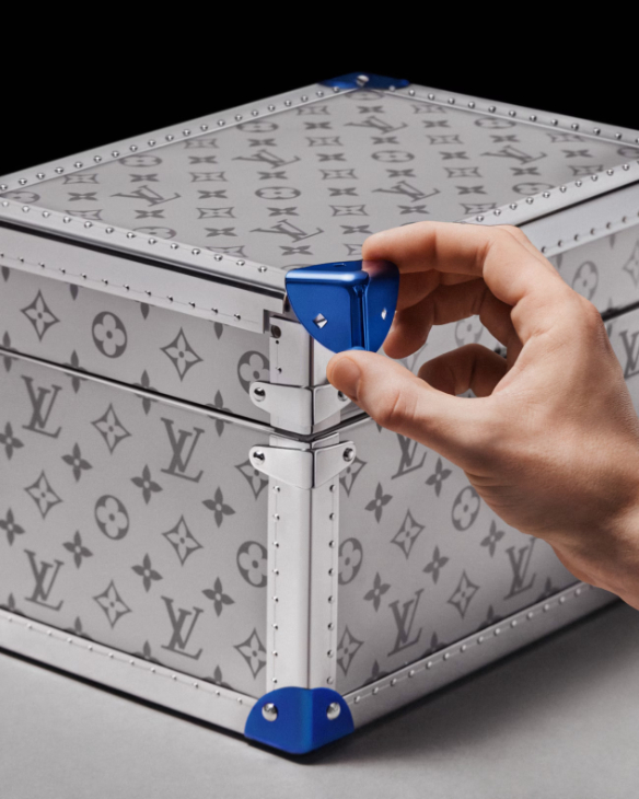 Louis Vuitton × De Bethune重啟子母鐘的古老靈魂|LVDB-03 Sympathique Louis Varius全解析