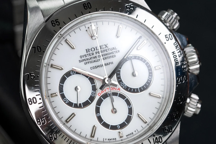 ROLEX - COSMOGRAPH DAYTONA - 126502-0001 - 尋常的勞力士不鏽鋼Daytona 126502，卻是極為反常的灰色陶瓷圈琺瑯面