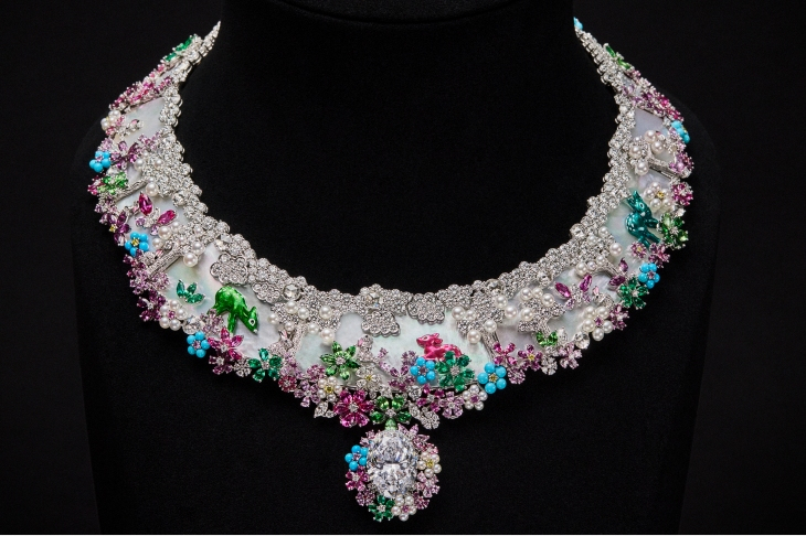 DIOR - 奇想織夢,瑰寶載藝|DIOR以破格工藝詩意演繹Diorexquis高級珠寶系列