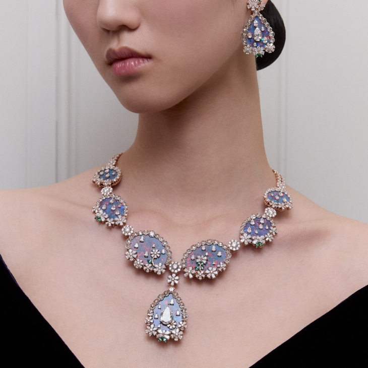 DIOR - 奇想織夢,瑰寶載藝|DIOR以破格工藝詩意演繹Diorexquis高級珠寶系列