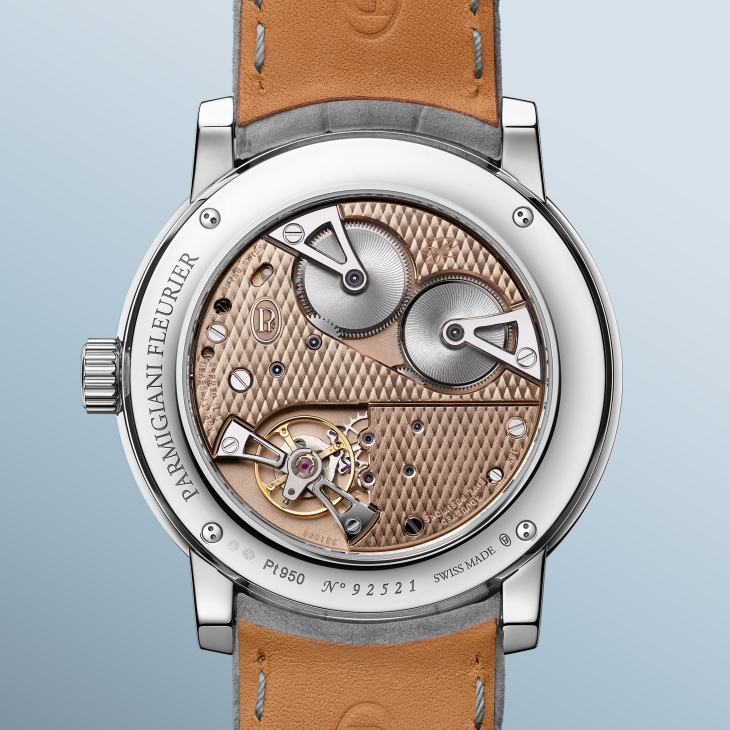 PARMIGIANI FLEURIER - TORIC - 不張揚，但氣場自現｜PARMIGIANI FLEURIER推出Toric Petite Seconde鉑金「晨曦藍」腕錶