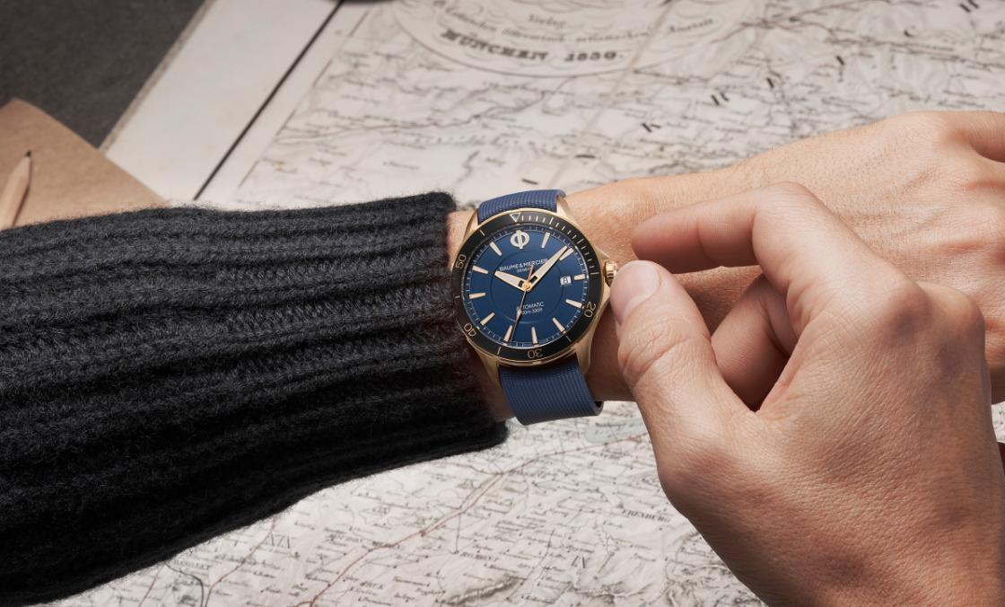 Baume & Mercier - Clifton - M0A10503 - 銅首無欺,名士首枚克里頓俱樂部系列青銅腕錶以色彩展現名流風格