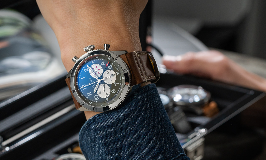 BREITLING - Classic AVI - AB04452A1L1X1 - 立志飛翔的魅力,百年靈就是知道|Super AVI航空計時碼錶戰機特別版