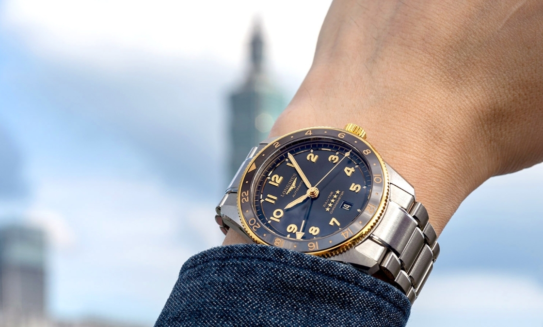 LONGINES - SPIRIT - L3.812.5.53.6 - 為此地與彼時,都鍍上Golden Hour:浪琴表Spirit Zulu Time,新增18K黃金細節