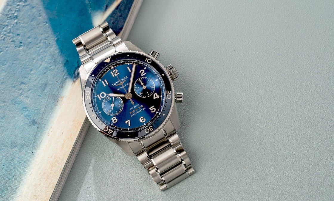LONGINES - SPIRIT - L3.821.4.93.6 - 它的復古,是為了將歷史帶向未來:浪琴表先行者系列Spirit Flyback