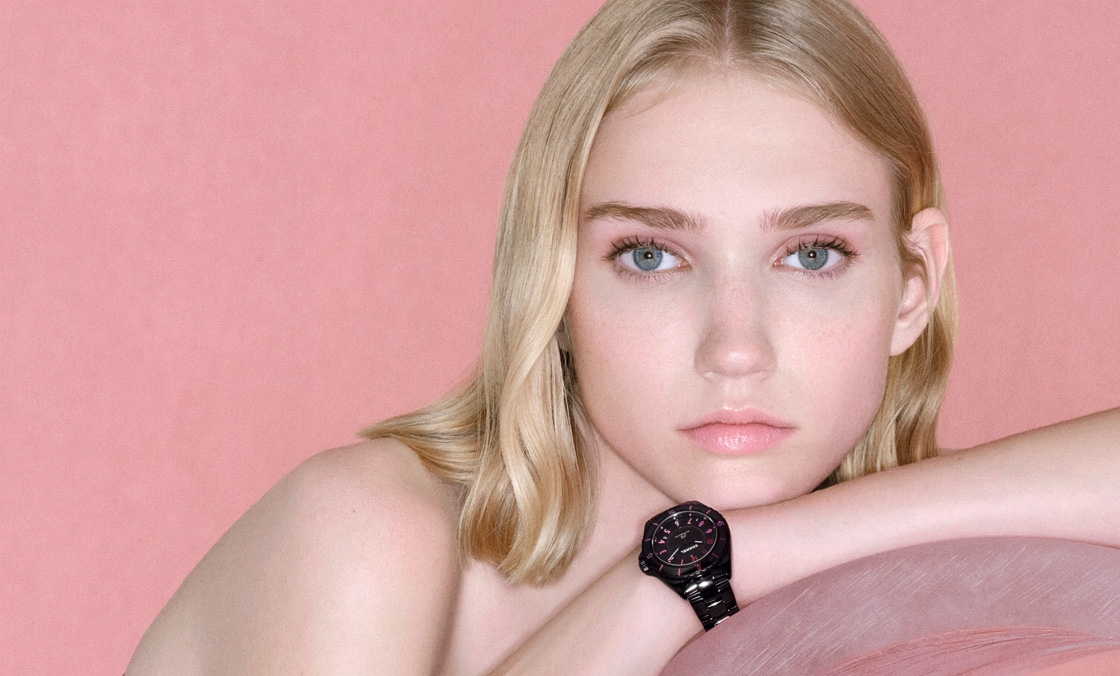 CHANEL - J12 - (Mademoiselle J12 Blush Caliber 12.1機芯38毫米腕錶) - 以粉紅色調為腕錶上妝:CHANEL BLUSH限定腕錶系列,彩妝美學與高級製錶的交會