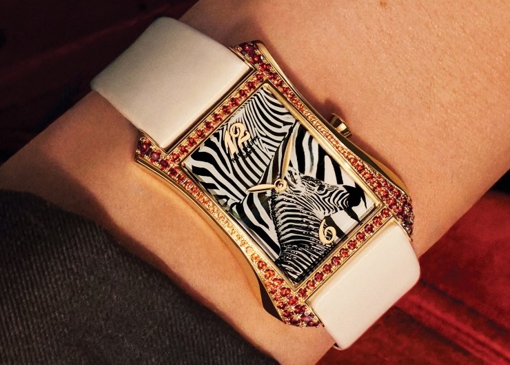 珍藝斑馬,躍現藍寶石雕刻錶面|百達翡麗Gondolo Serata