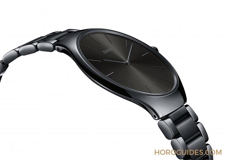 RADO - TRUE - R27269302 - 【PRE-BASEL】非黑即白太保守 RADO大膽玩色秀真我