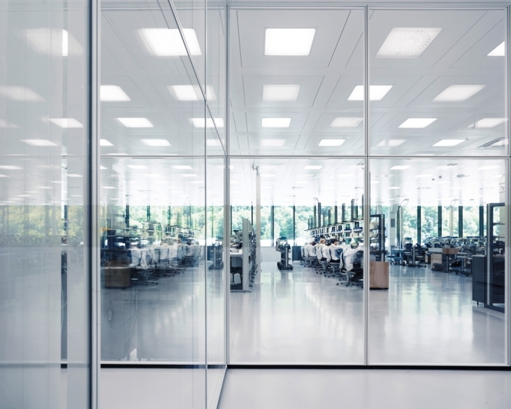 IWC - INGENIEUR - IW328908 - 親訪IWC沙夫豪森:走進機芯背後的真實世界