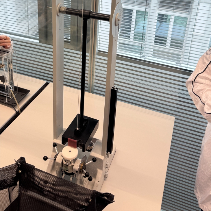 IWC - INGENIEUR - IW328908 - 親訪IWC沙夫豪森:走進機芯背後的真實世界