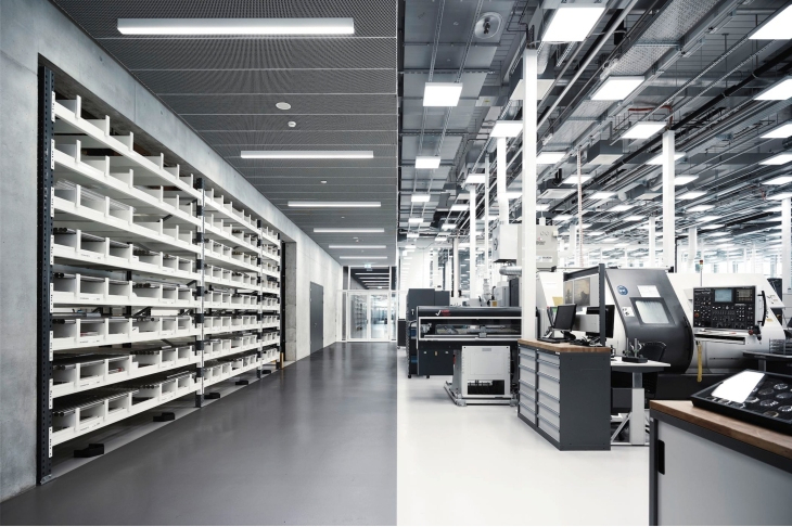 IWC - INGENIEUR - IW328908 - 親訪IWC沙夫豪森:走進機芯背後的真實世界