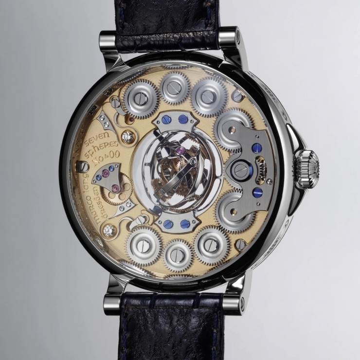 突破極限的微型宇宙:Marco Lang「Seven Spheres」七軸陀飛輪腕錶