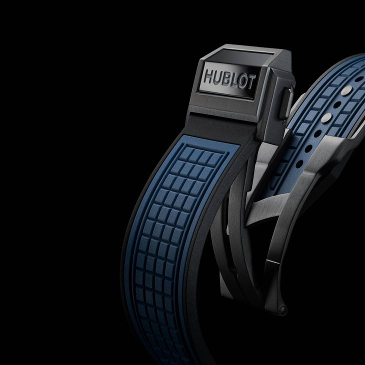 HUBLOT - SQUARE BANG - 821.EX.5170.RX - 潮穿搭也能展現實用機能｜Hublot Square Bang Unico藍面計時碼錶