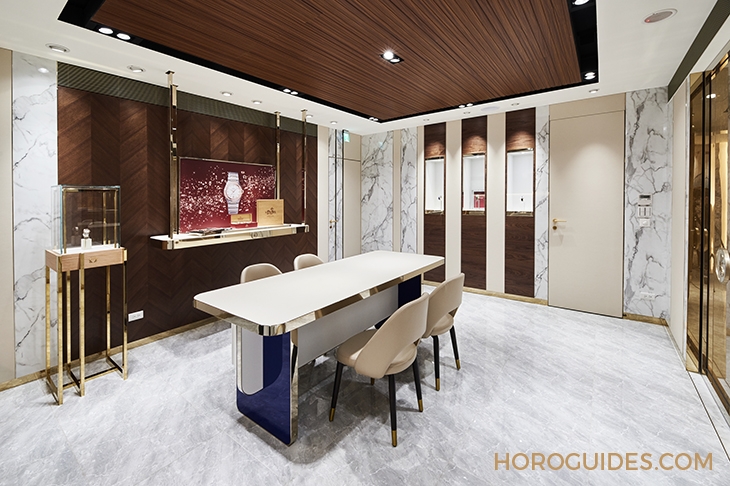 OMEGA - SPEEDMASTER - 304.93.44.52.99.004 - 寶鴻堂忠孝店降臨，新東區崛起的領航指標