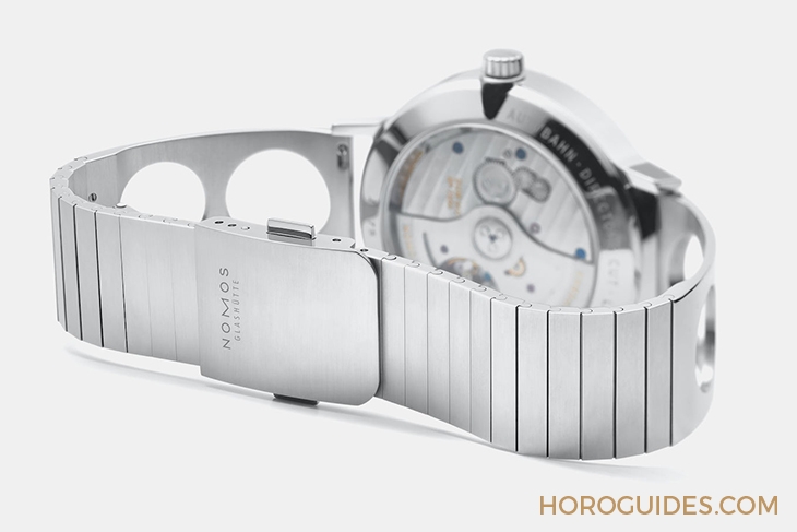 NOMOS - AUTOBAHN - 1301.S2 - 復古賽車鍊帶!NOMOS Autobahn系列「Director