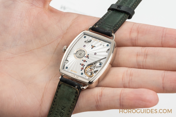 NOMOS - GOLDEN - 920 - NOMOS Lux白金腕錶，一種讓人意猶未盡的氣質美學