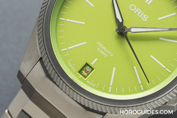 ORIS - PROPILOT - 01 400 7778 7157-Set - 哇嗚，是科米蛙的萊姆綠和笑臉｜Oris ProPilot x Kermit聯名腕錶