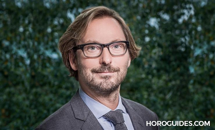 VAN CLEEF & ARPELS - POETIC COMPLICATION - VCARPBNJ00 - 聚焦寶石之美:梵克雅寶總裁Nicolas Bos導覽2023年新作