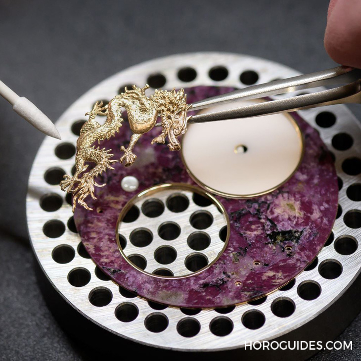 ARNOLD & Son - DSTB - 1ATCX.P01A.C200X - 從跳秒到超大月相－－盤點Arnold & Son招牌設計，看懂這個品牌得自古老航海時計的內涵