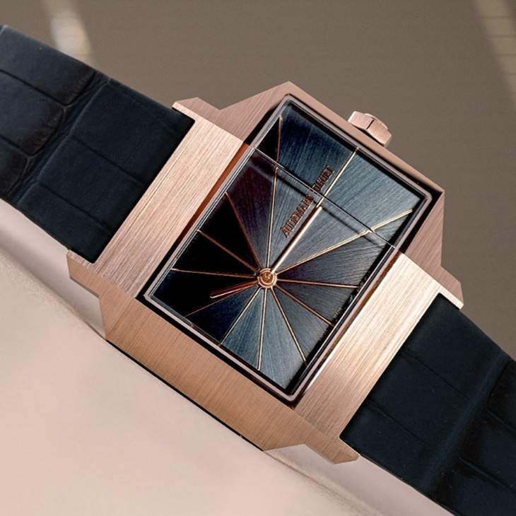 AUDEMARS PIGUET - ROYAL OAK - 77450BA.GG.1361BA.01 - 擁抱經典工藝也探索創新技術,看愛彼AP如何玩轉貴金屬的多重魅力|2024年新作精選