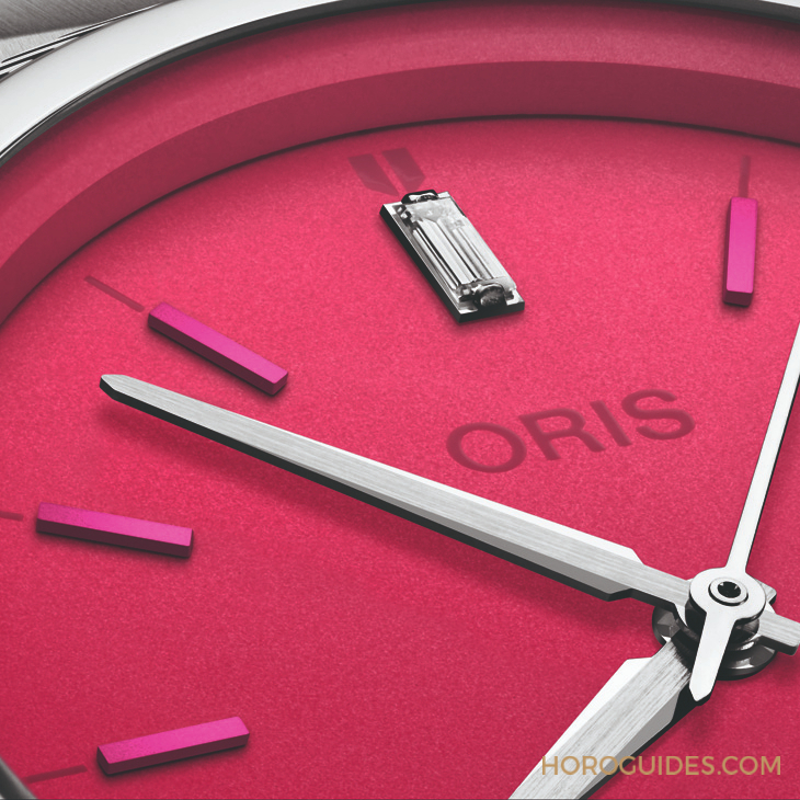 ORIS - PROPILOT - 01 531 7796 4158-07 8 17 05LC - 想追的來！華麗巨星Miss Piggy和你捉迷藏｜Oris ProPilot X Miss Piggy特別版腕錶
