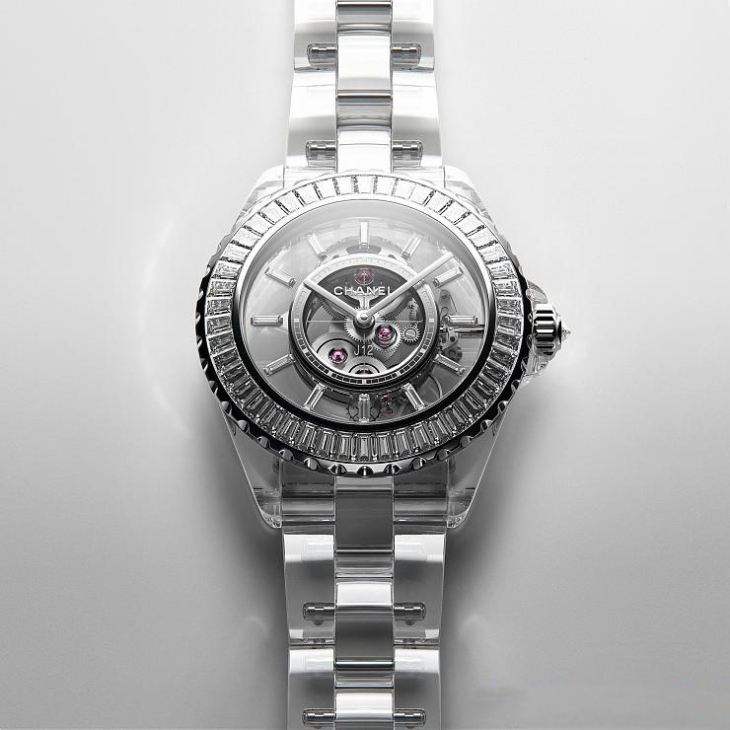25年的風格永恆&持續進化:定義CHANEL J12腕錶的技術關鍵