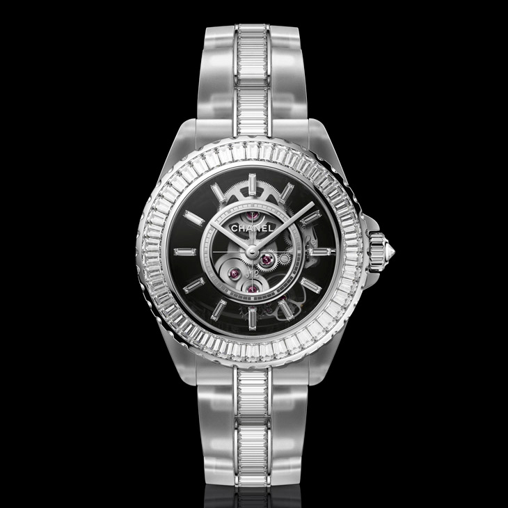25年的風格永恆&持續進化:定義CHANEL J12腕錶的技術關鍵