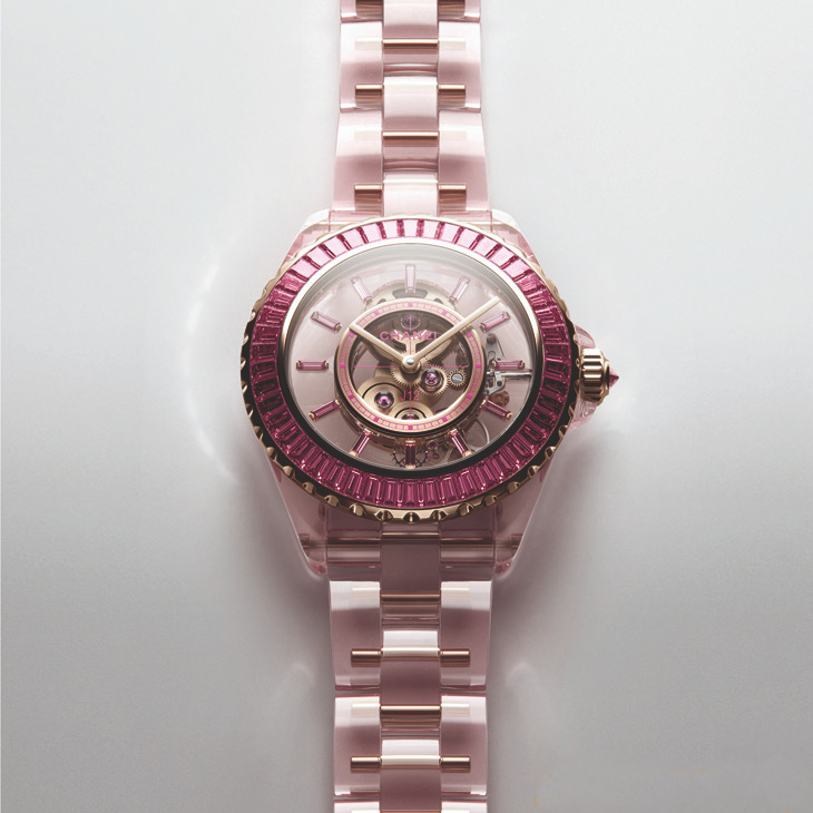 25年的風格永恆&持續進化:定義CHANEL J12腕錶的技術關鍵