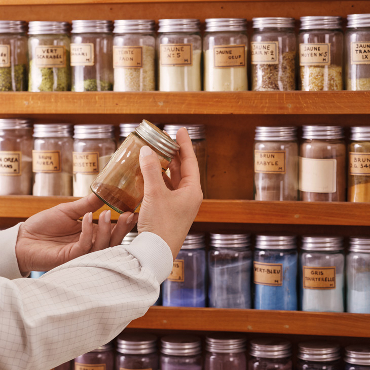 GIRARD-PERREGAUX - LAUREATO - 81010-11-3475-1CM - GP Laureato桂冠系列質感再升級,灰色大明火琺瑯面盤釋放深邃魅力