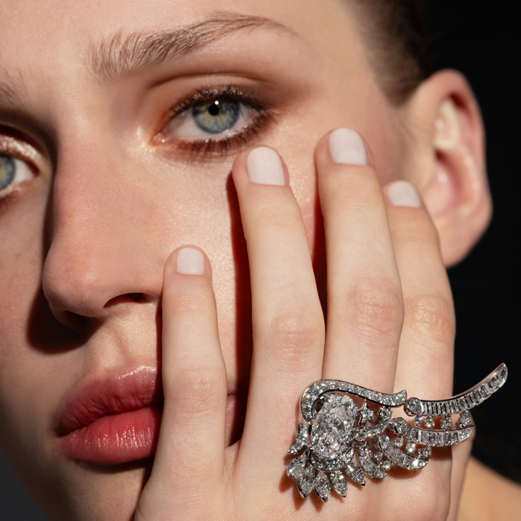 CHANEL - 為妳打造一對能夠摘星的翅膀|CHANEL《Reach For The Stars》頂級珠寶系列