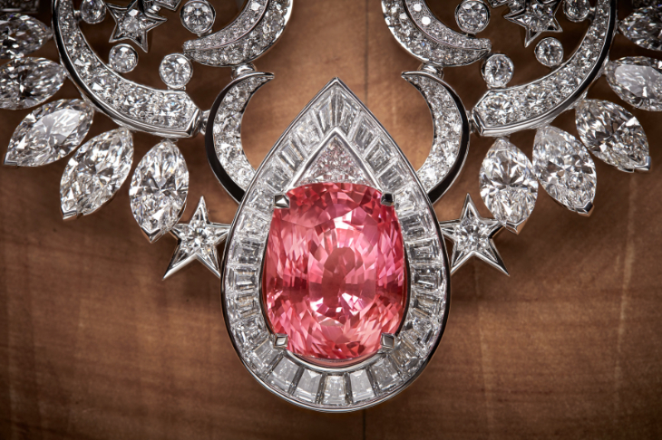 CHANEL - 為妳打造一對能夠摘星的翅膀|CHANEL《Reach For The Stars》頂級珠寶系列