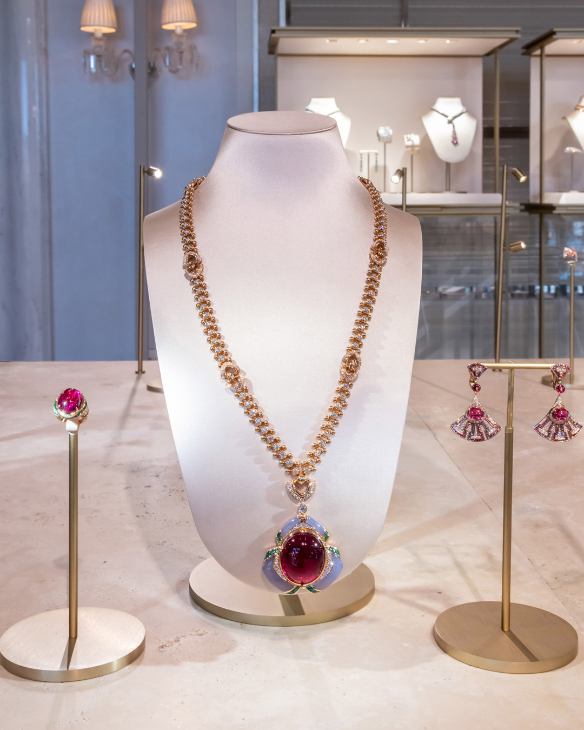 BVLGARI - OCTO - 104175 - 觸動人心的彩寶魅力|BVLGARI年度頂級珠寶暨複雜腕錶展