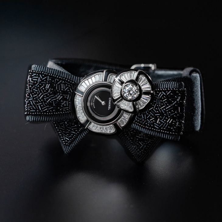 CHANEL - J12 - （J12 鑽石陀飛輪 Caliber 5） - 黑白對比，鑽石燦耀｜CHANEL高級製錶2026新作關鍵解析