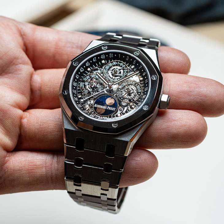 AUDEMARS PIGUET - ROYAL OAK - 26674CD.OO.1225CD.01 - AP愛彼新錶重點分析：自製機芯、經典重塑，讓當代時計合適佩戴的創新推進