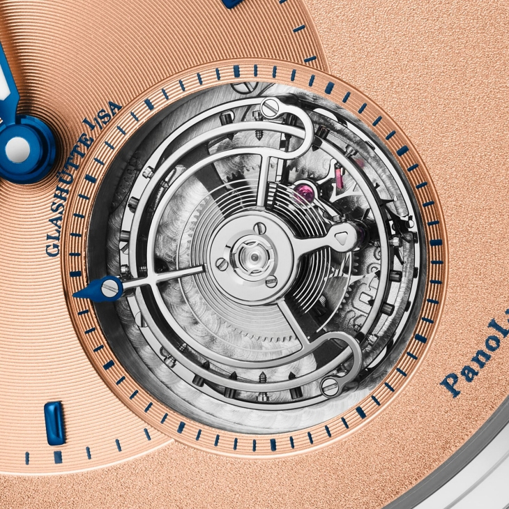 GLASHÜTTE ORIGINAL - PANO - 1-93-03-01-03-61 - 源自赭紅鐵色,格拉蘇蒂原創鉑金限量版PanoLunar Tourbillon,揭幕嶄新錶盤工坊