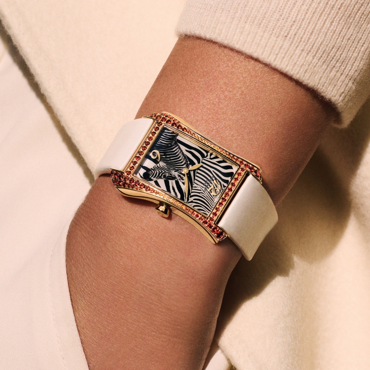 PATEK PHILIPPE - GONDOLO - 4962/200R-010 - 珍藝斑馬,躍現藍寶石雕刻錶面|百達翡麗Gondolo Serata "Zebra" Ref. 4962/200R-010腕錶