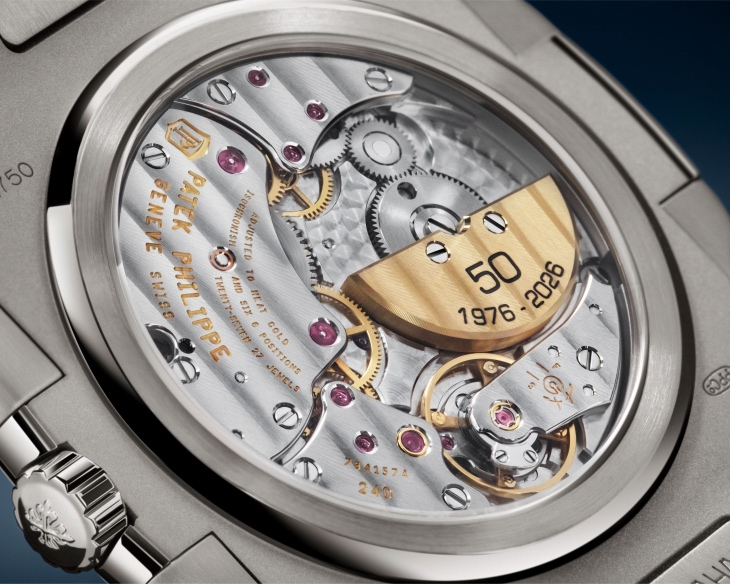 PATEK PHILIPPE - NAUTILUS - 5810/1G-001 - 半世紀的運動優雅傳奇!PATEK PHILIPPE Nautilus 50周年紀念系列以纖巧新作與首款座鐘上陣