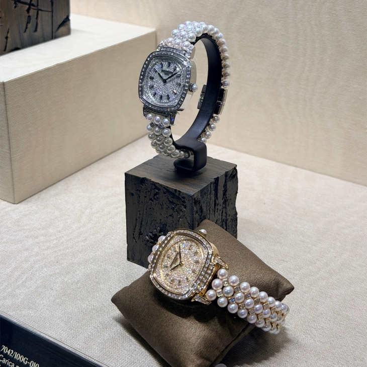 PATEK PHILIPPE - GONDOLO - 7043G-001 - 女士優先!PATEK PHILIPPE米蘭大展同步亮相Gondolo Ladies First系列,重塑經典方圓風貌
